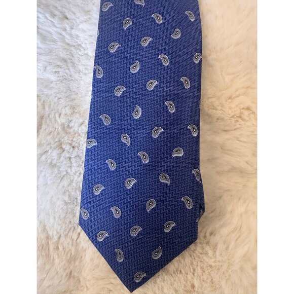 Michael Kors Blue Paisley Mens Silk Tie - Elegant Design - Picture 2 of 5